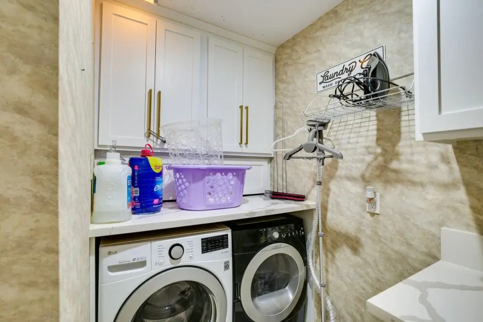 Family-friendly Fullerton Unit w/ Private Pool!