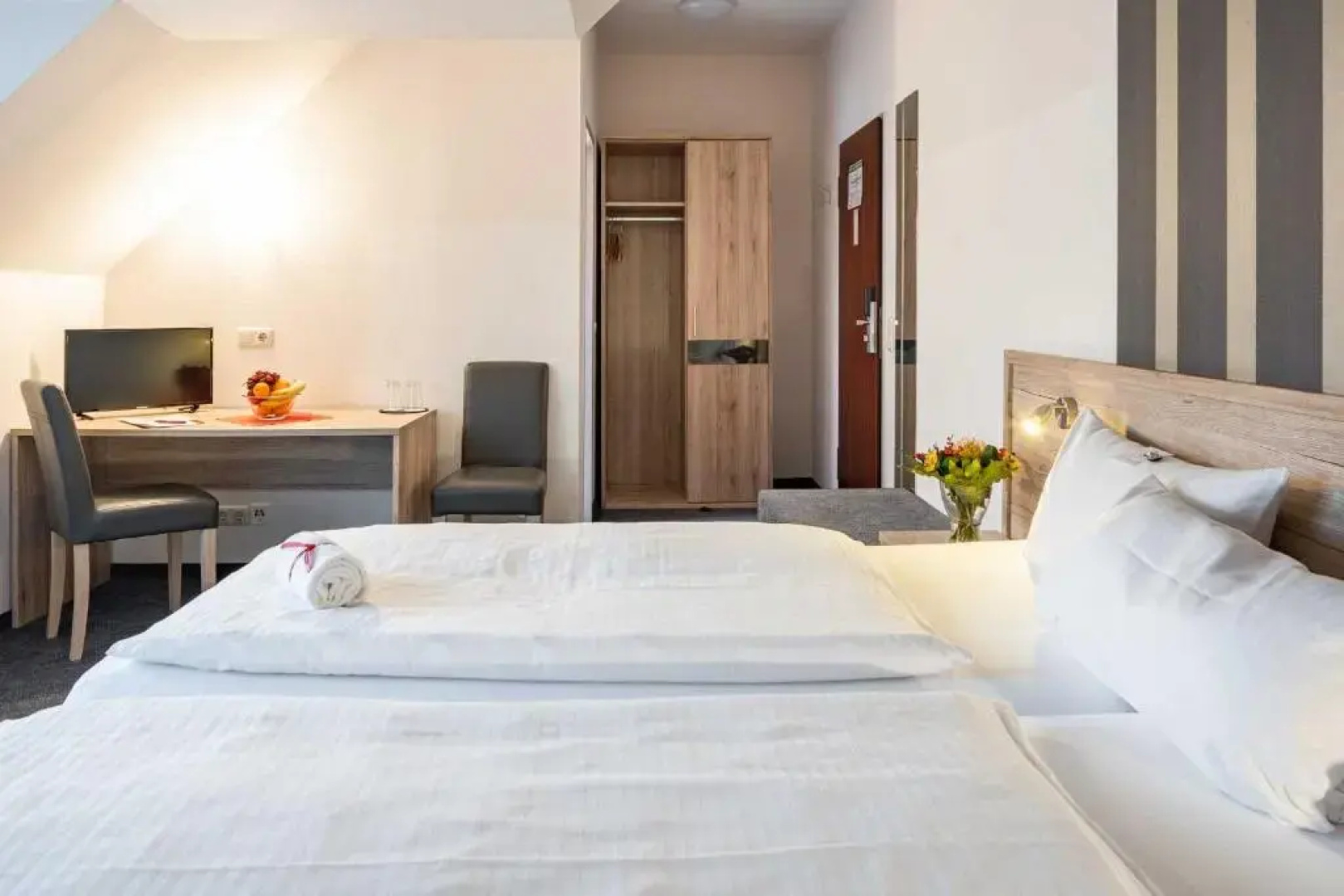 Astoria City Resort