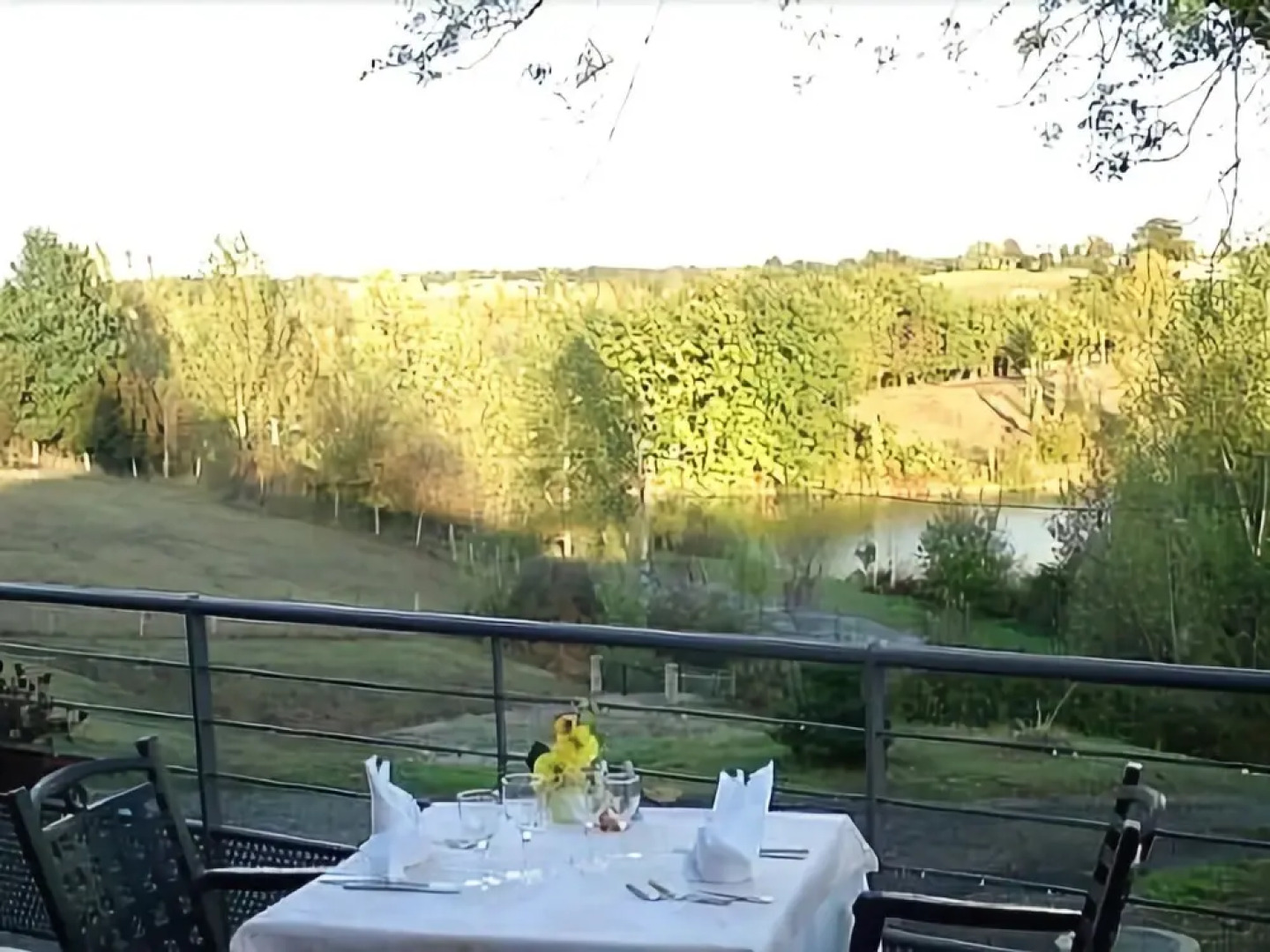 Lhostellerie Des Lacs