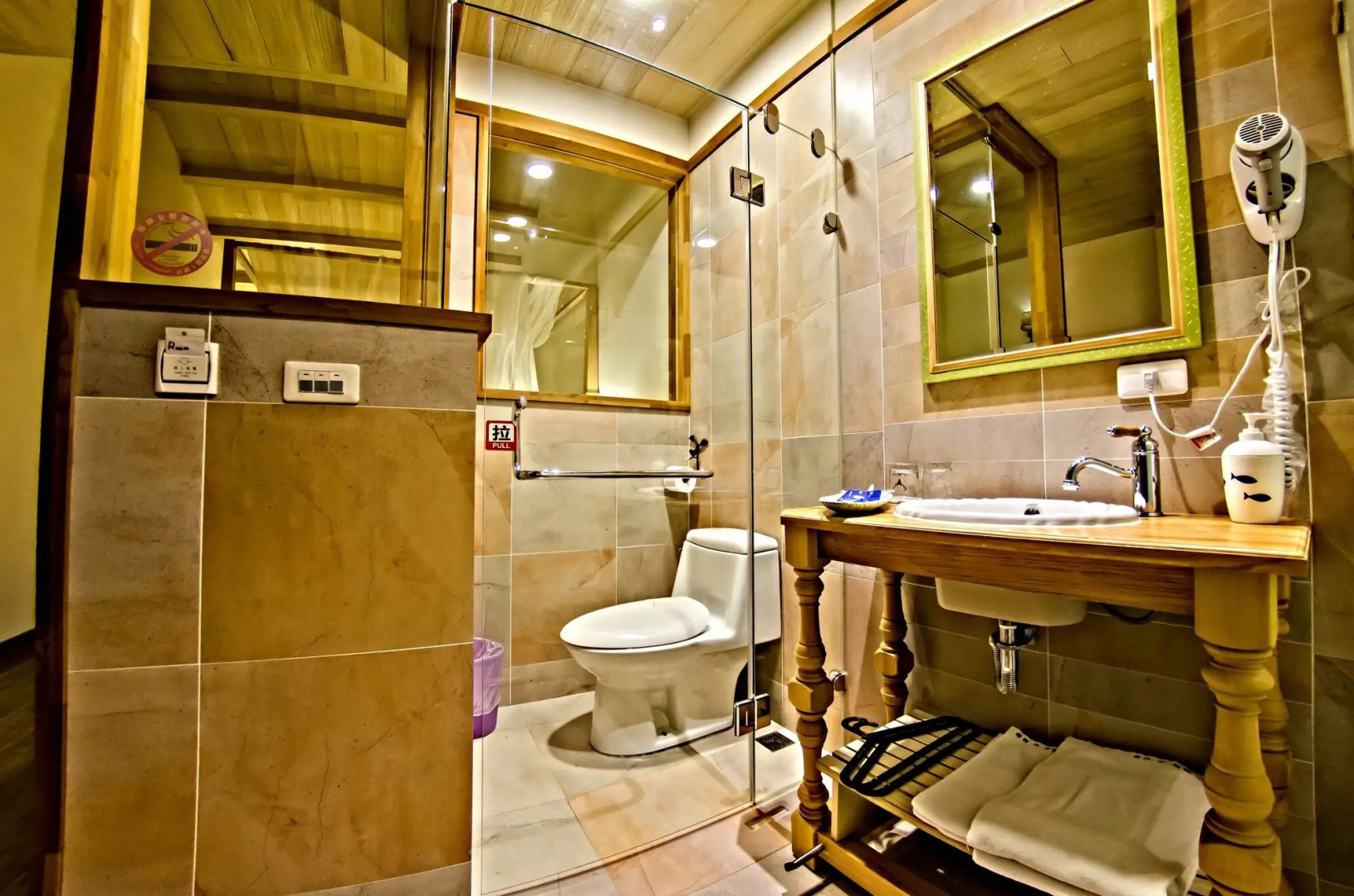 Sasa Nor Lamour B & B