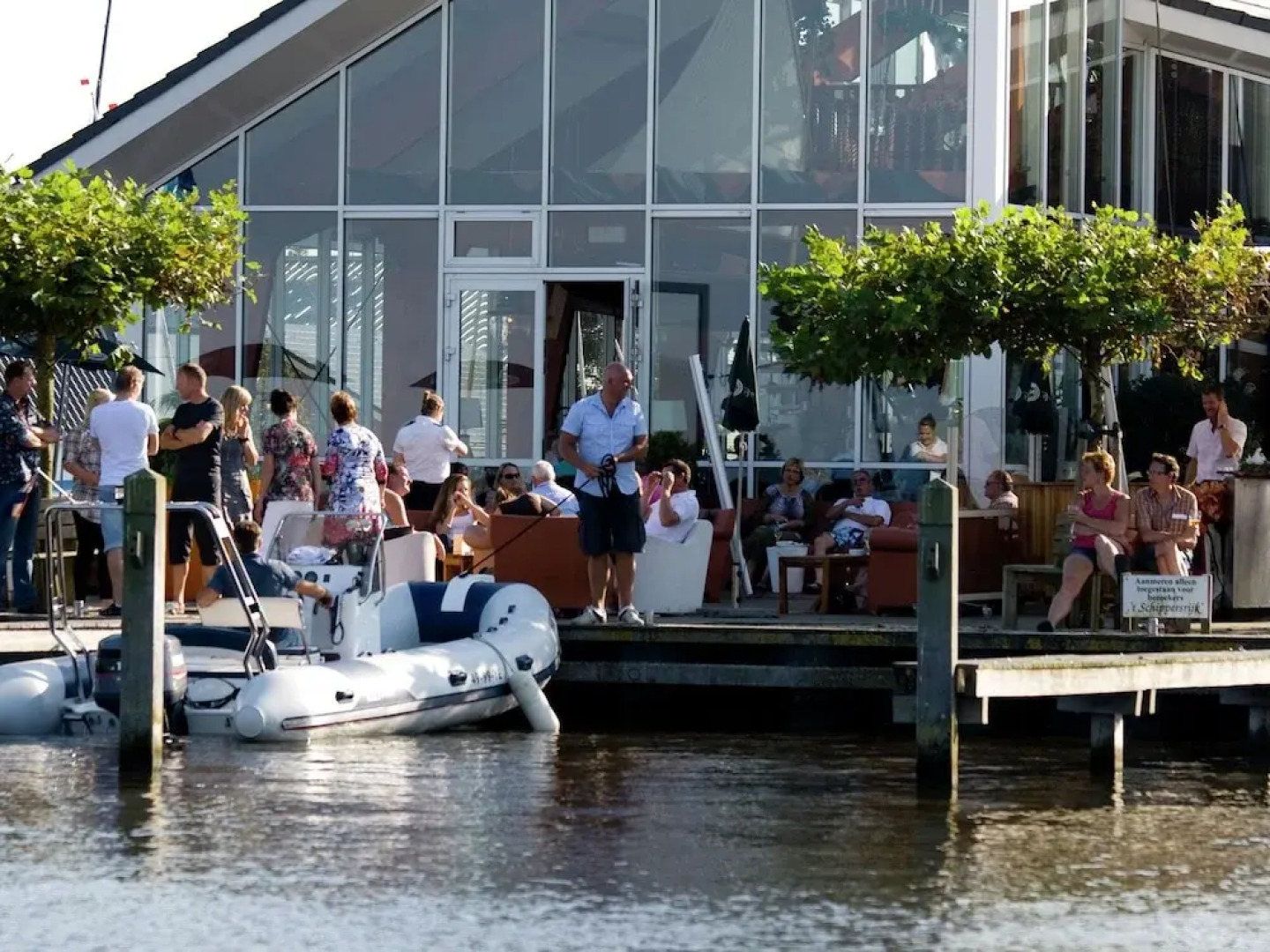 Nice apartment with dishwasher, close to Amsterdam