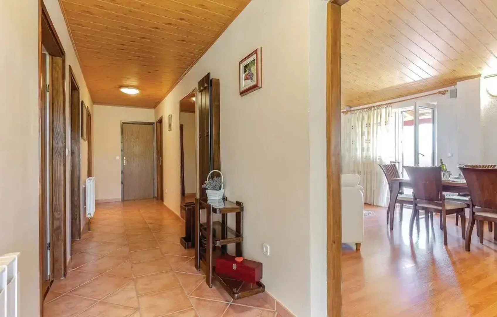 Beautiful Home in Donji Zagon With Wifi and 6 Bedrooms