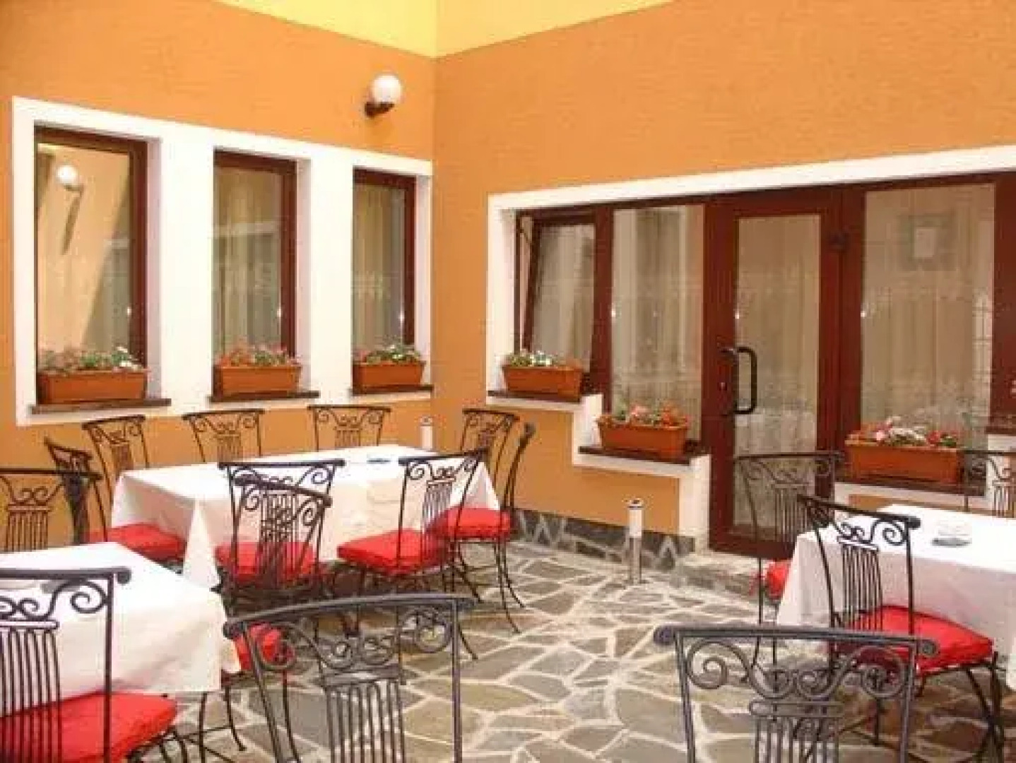 Pension Floare de Colti