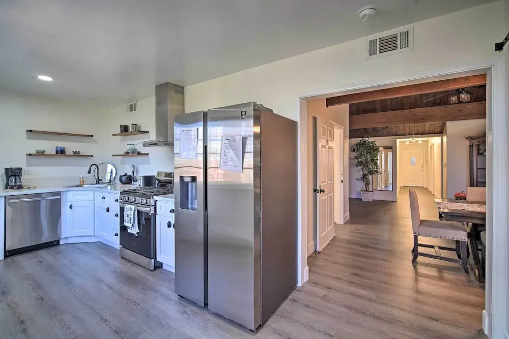Relaxing Lake Arrowhead Home ~ 1 Mi to Lake!