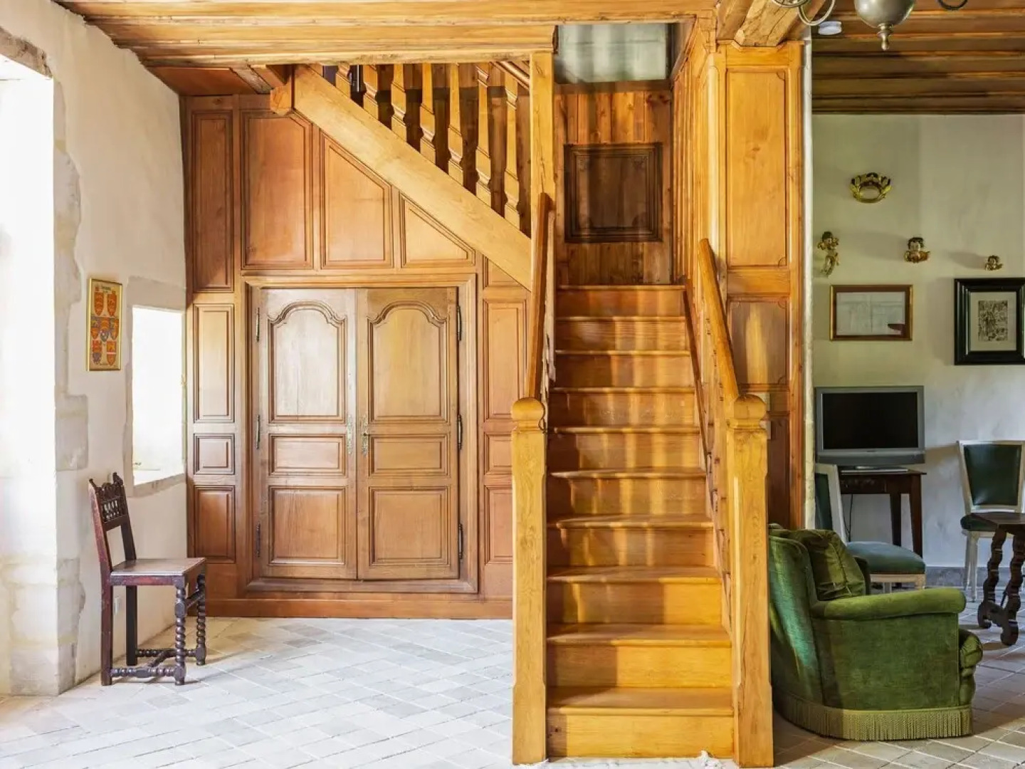 Holiday Home in Le Manoir With Jacuzzi in Summer