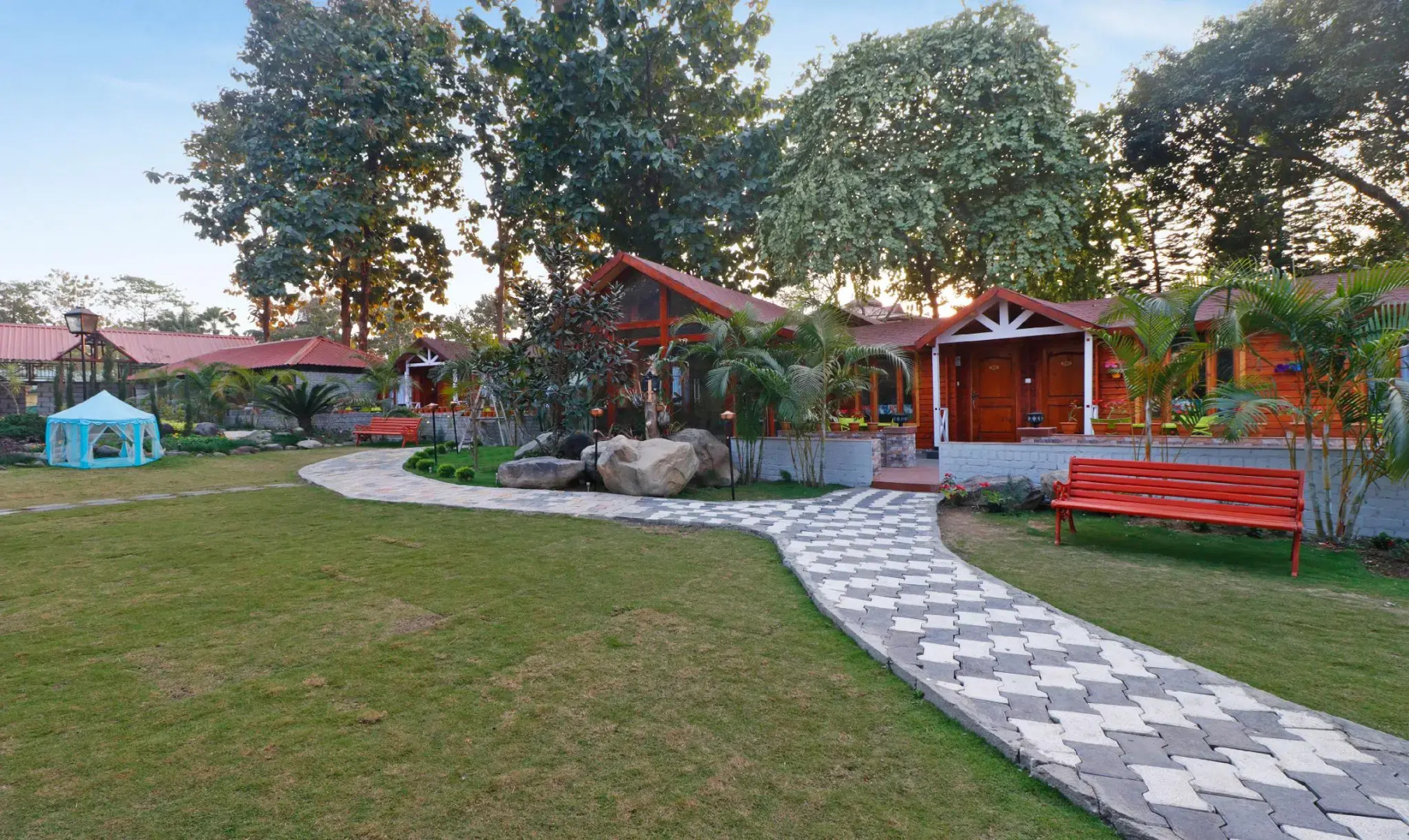 Treebo Premium Blue Mountain Country Club And Resort