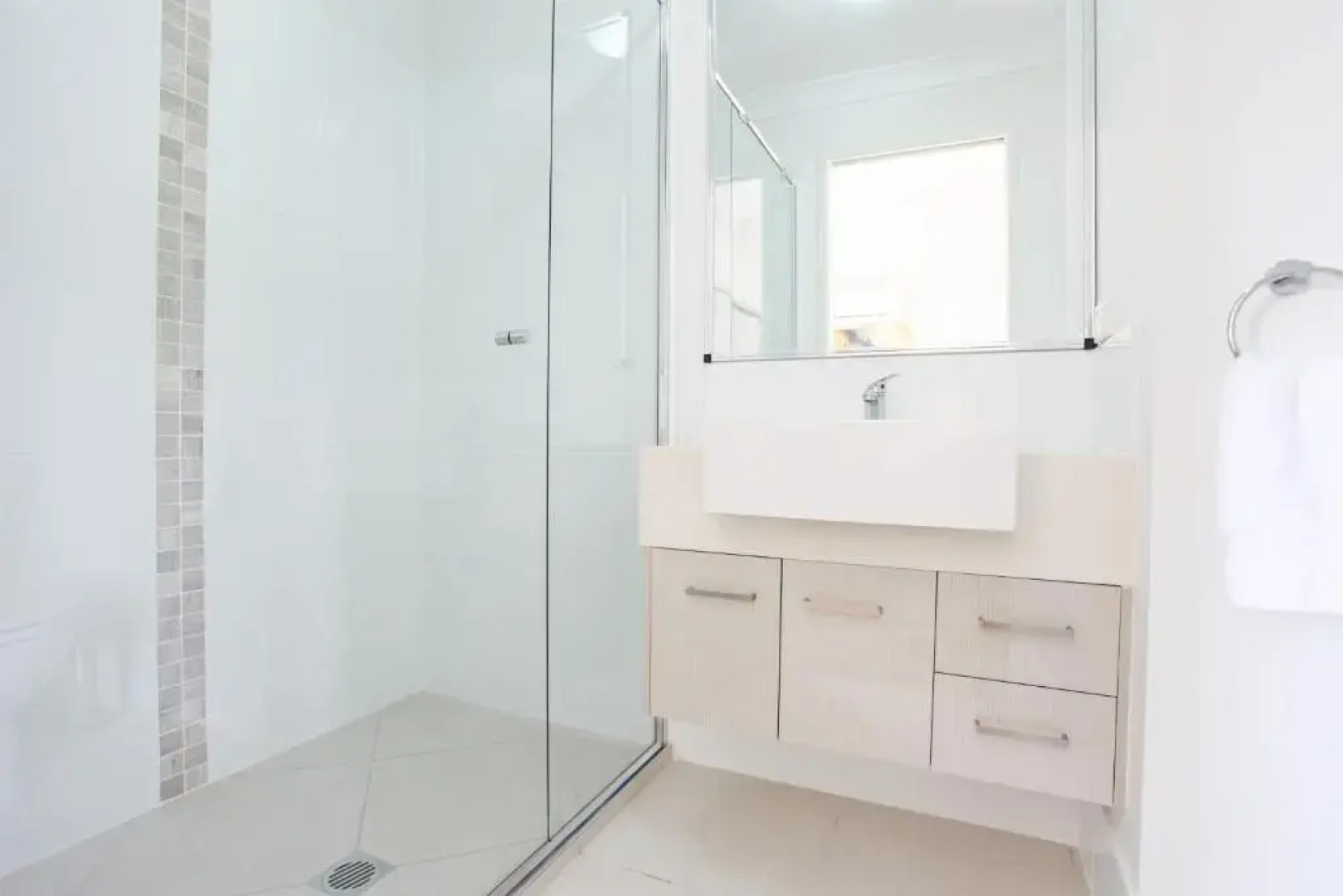 Beach Breeze Holiday House