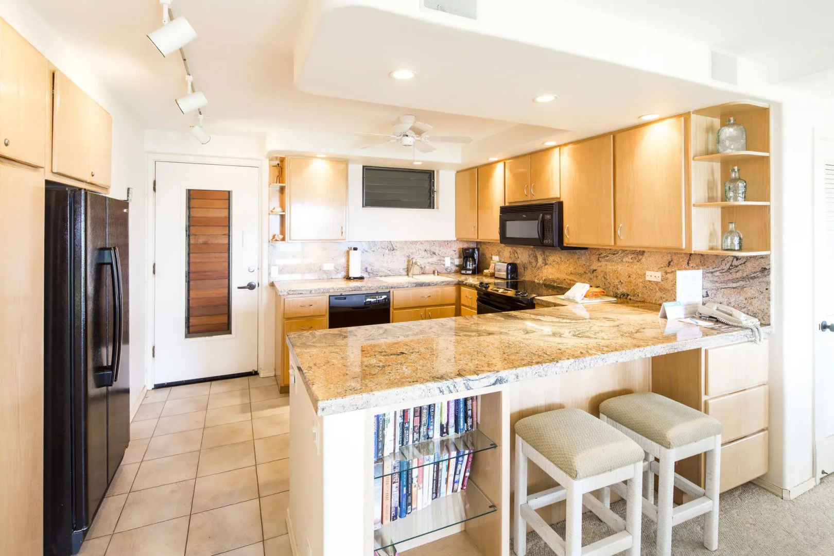 Castle Po'ipū Shores