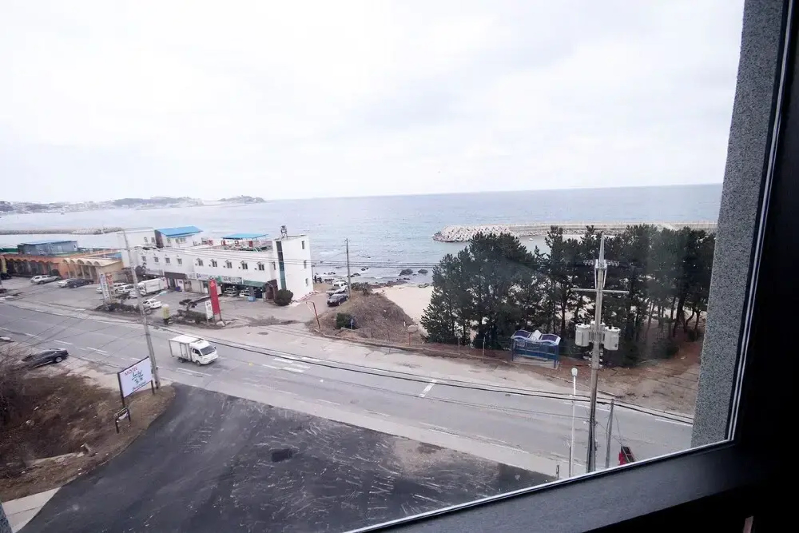 Uljin Neulbom Boutique