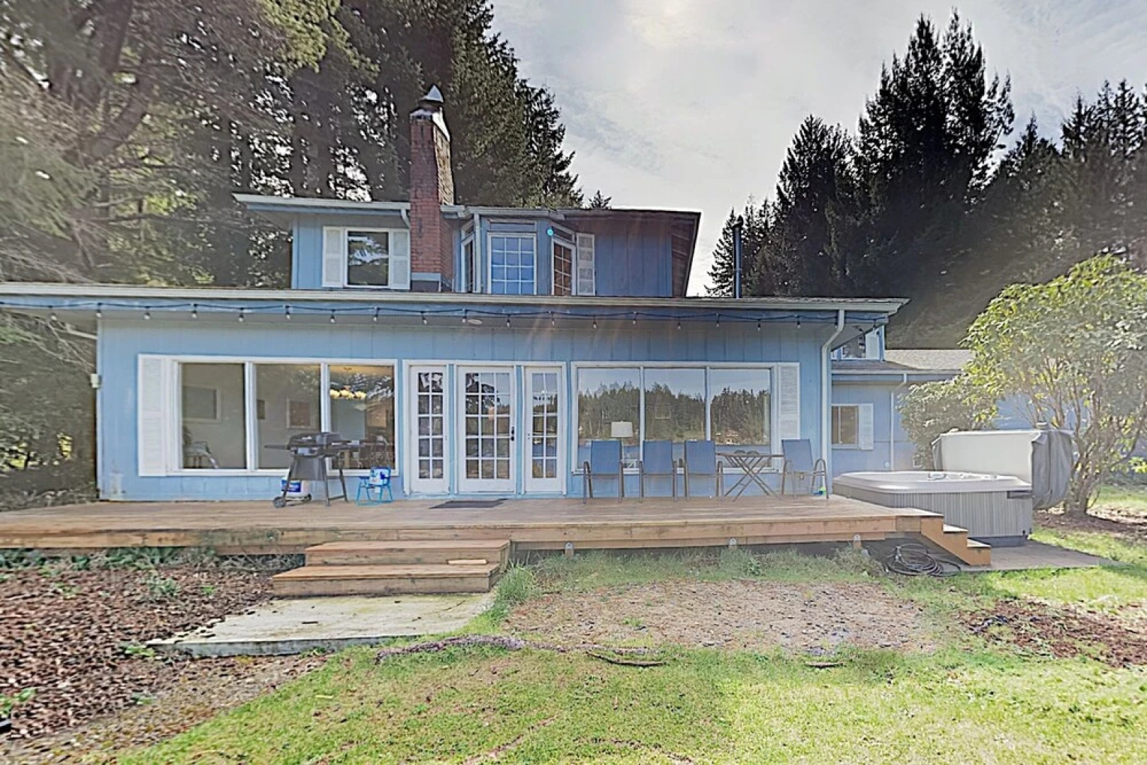 New Listing! Grandpas Lake House W/ Hot Tub 4 Bedroom Home