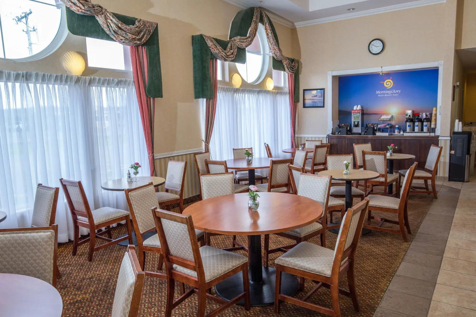 BayVue Hotel, Resort and Suites