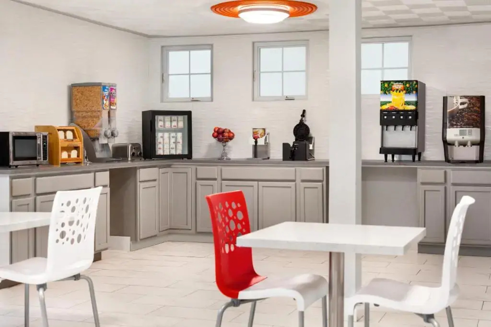 Super 8 by Wyndham Lenexa Overland Park/Mall Area