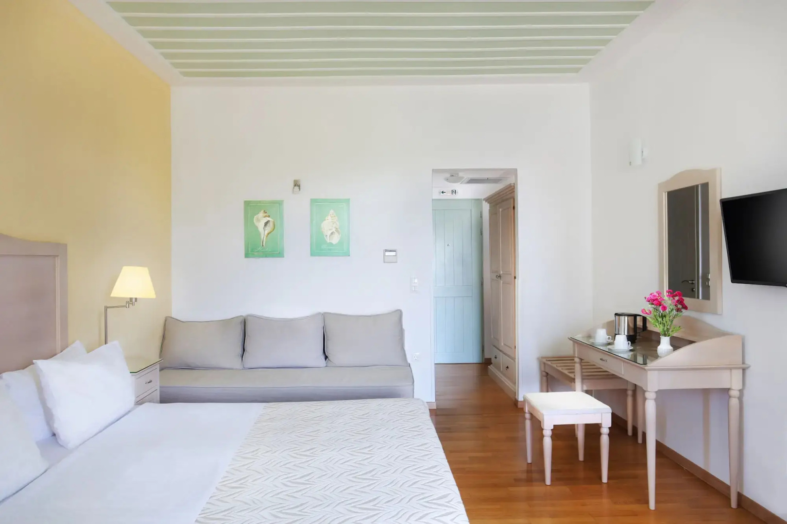 Thirides Beach Resort