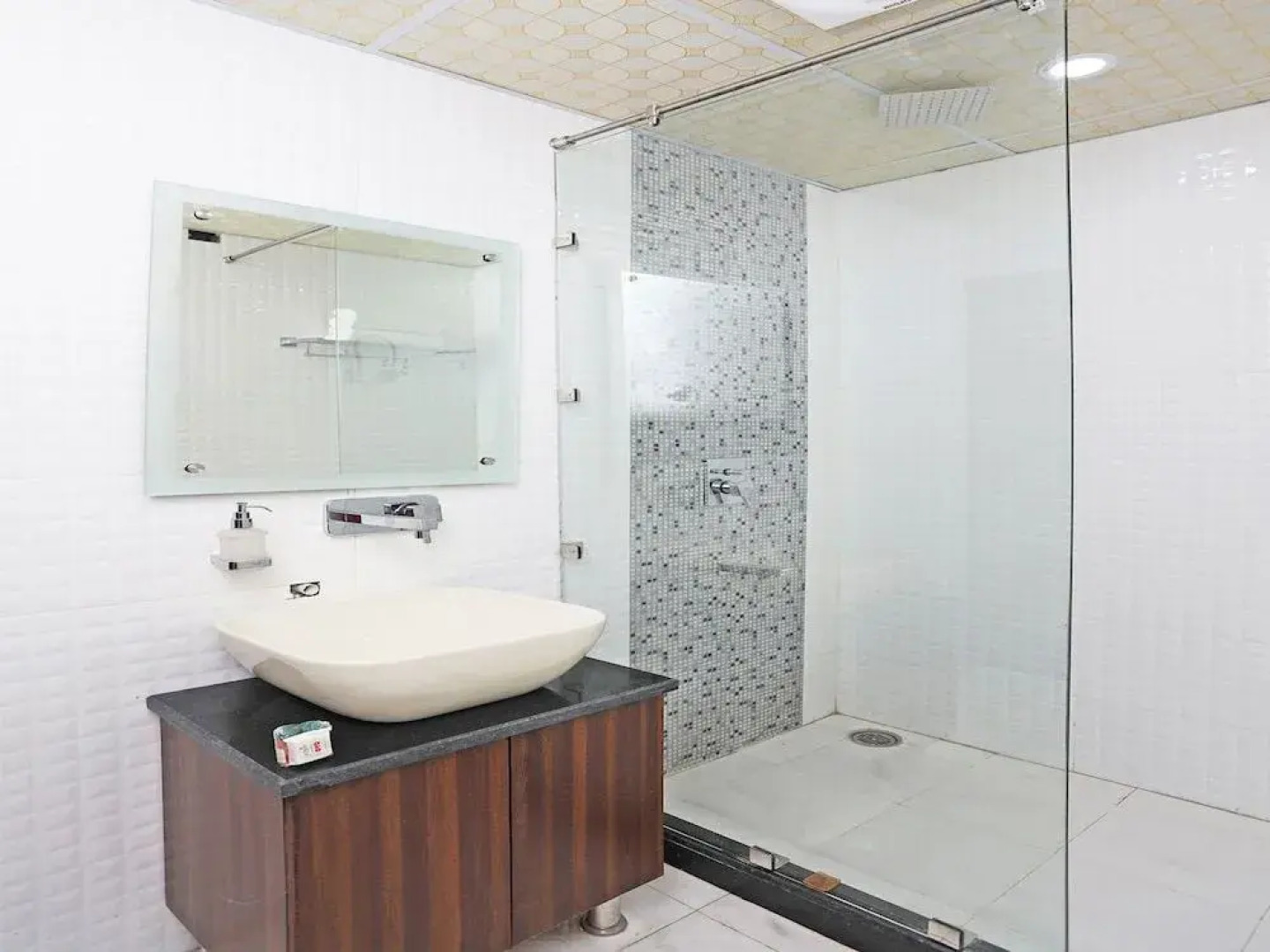 OYO 2616 Hotel Golden Sand