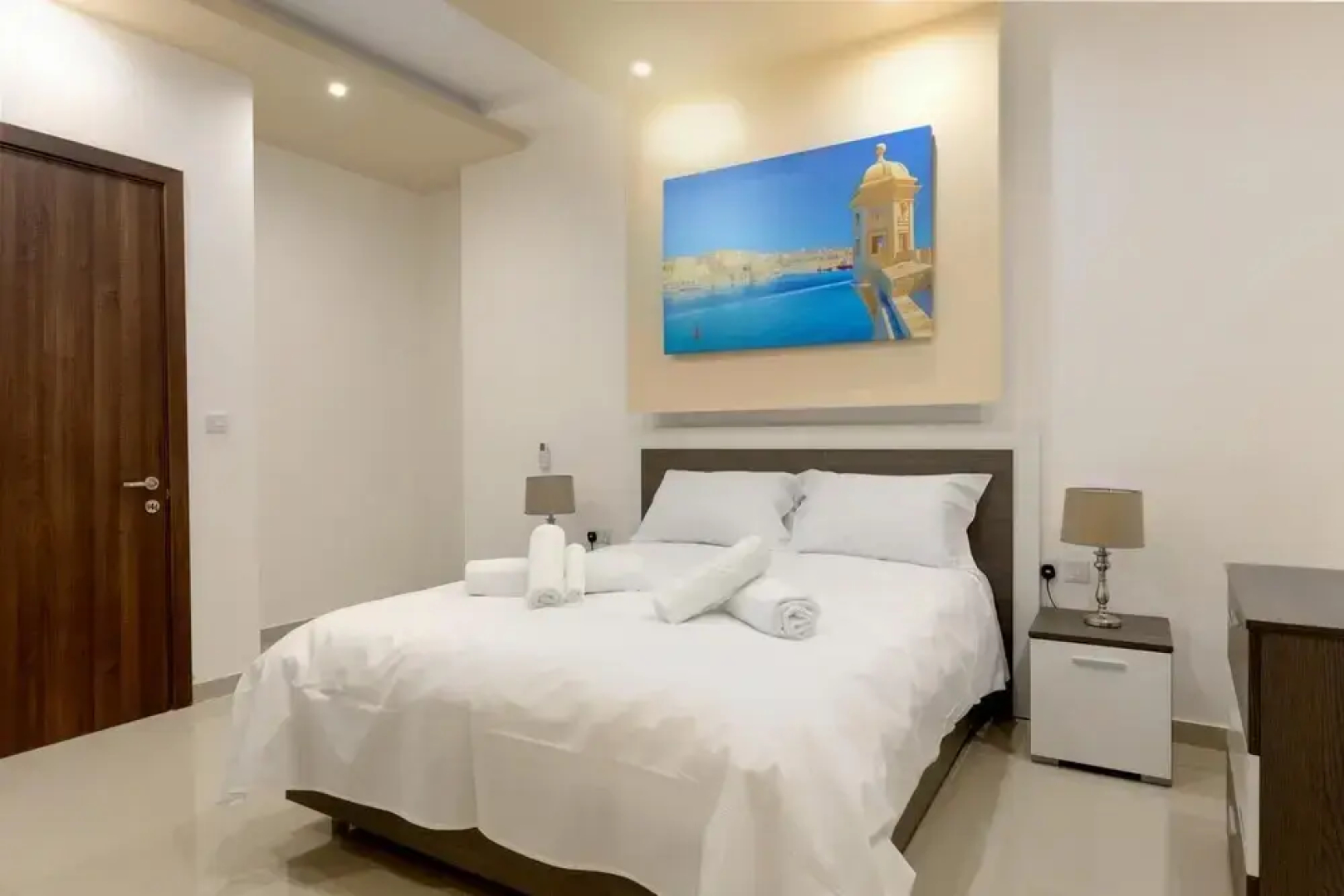 Luxurious Duplex Seafront Apt w/ Amazing Sea Views