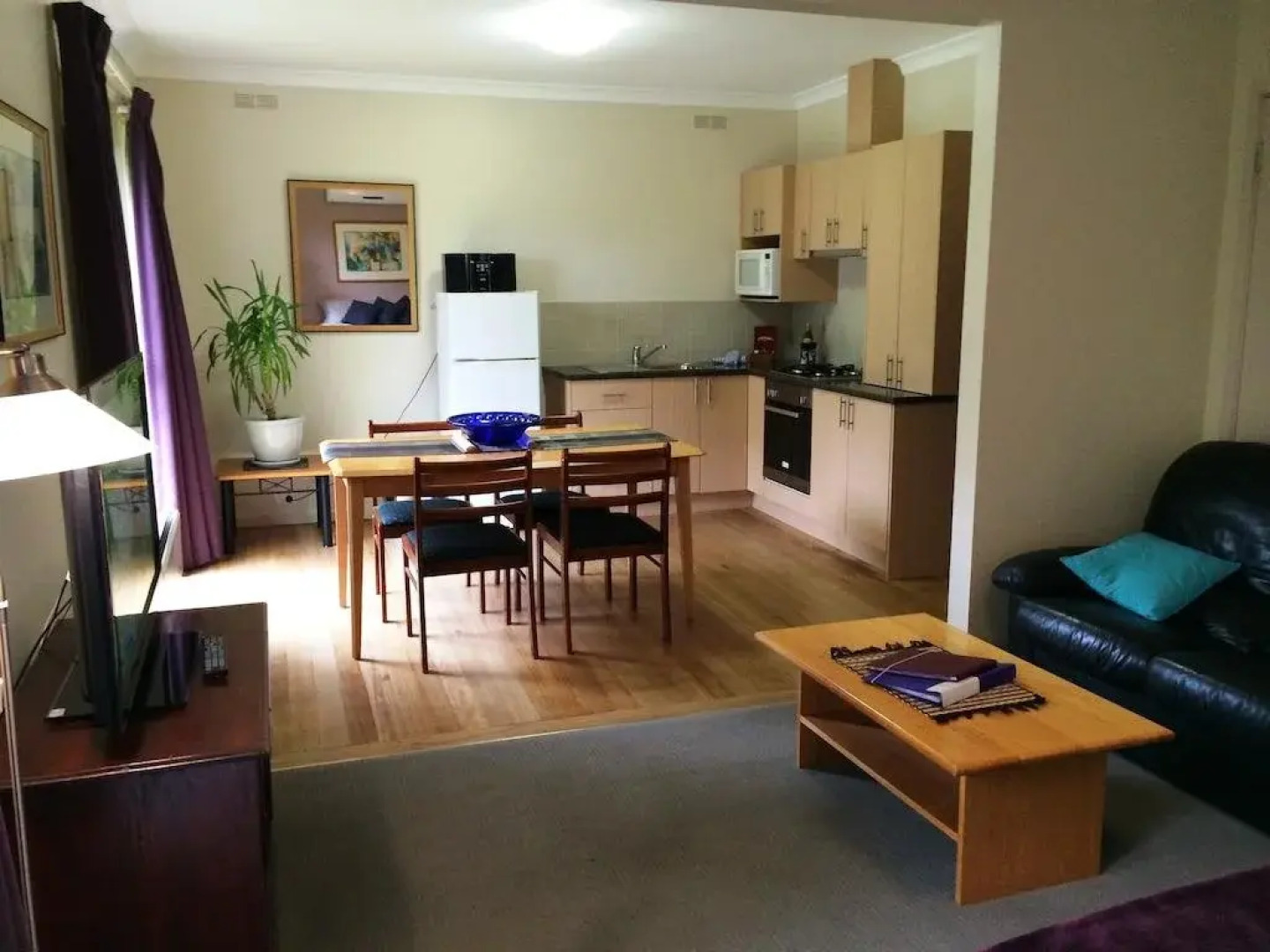 Acacia House Spa Balcony Apartment