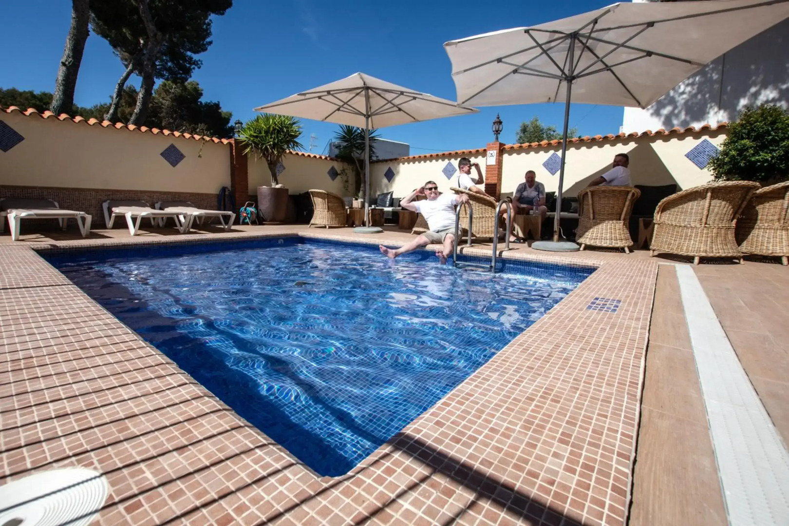 El Cortijo Apartments