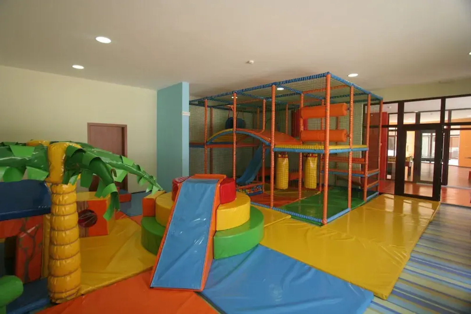 Menada Ravda Apartments