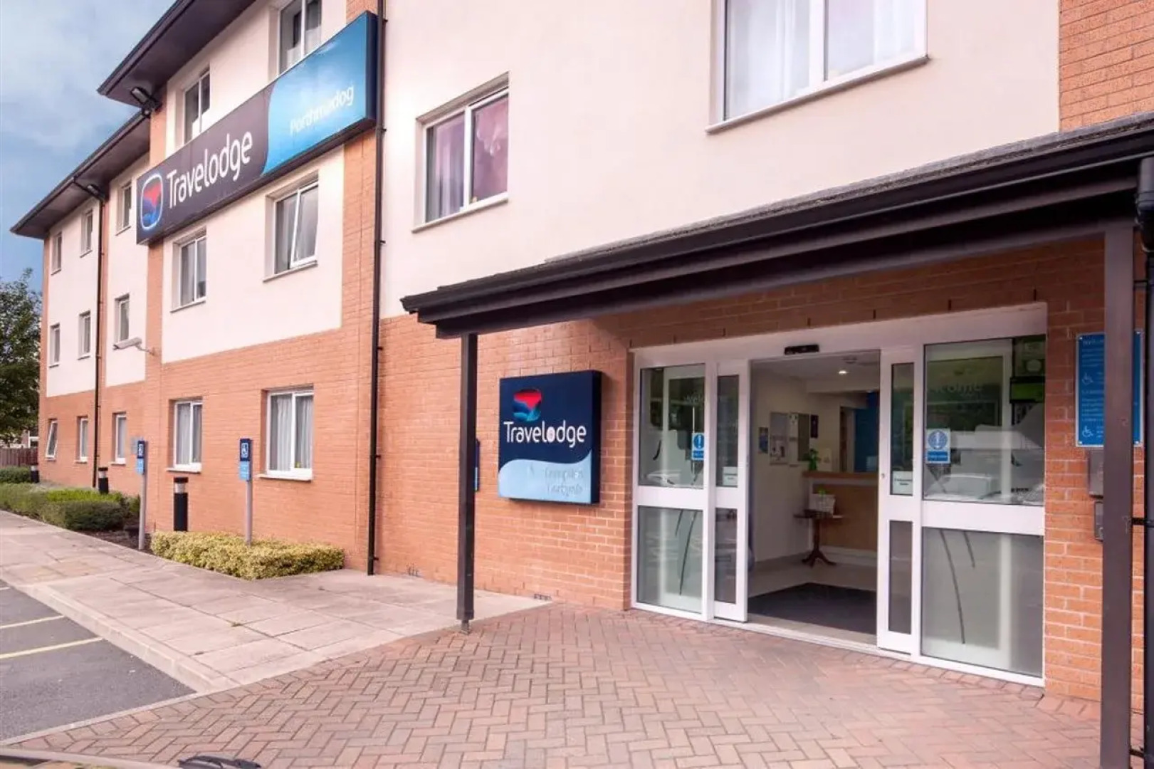 Travelodge Porthmadog