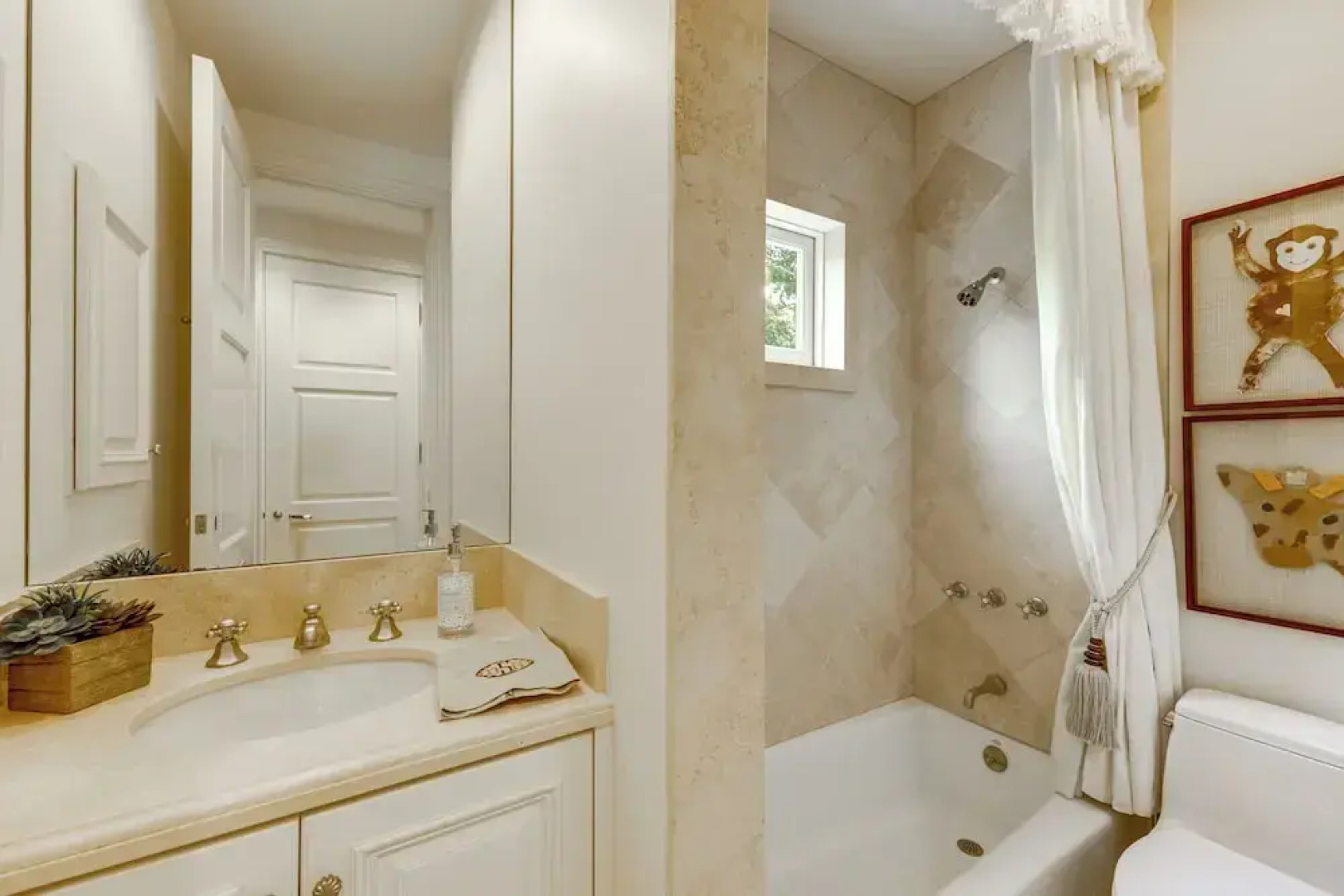 Lavish Montecito Home w/ Hot Tub, Patio & Gardens!