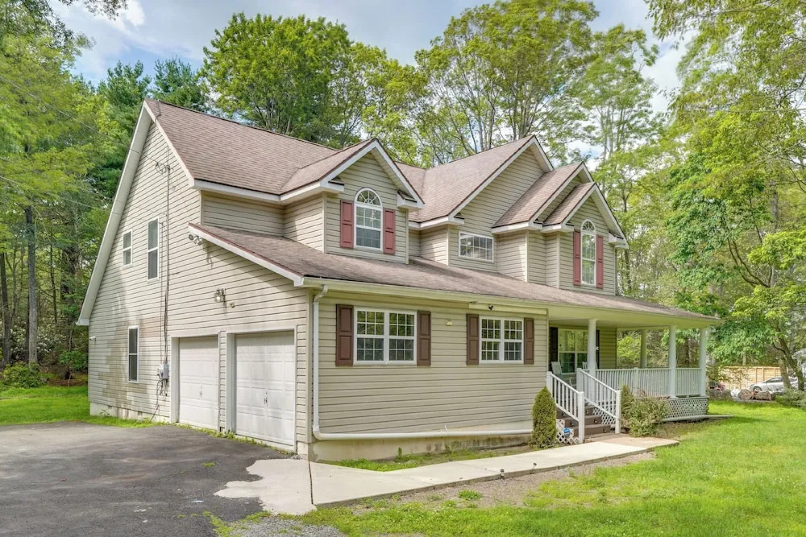 Tannersville House: Bar & Deck, 2 Mi to Ski Resort