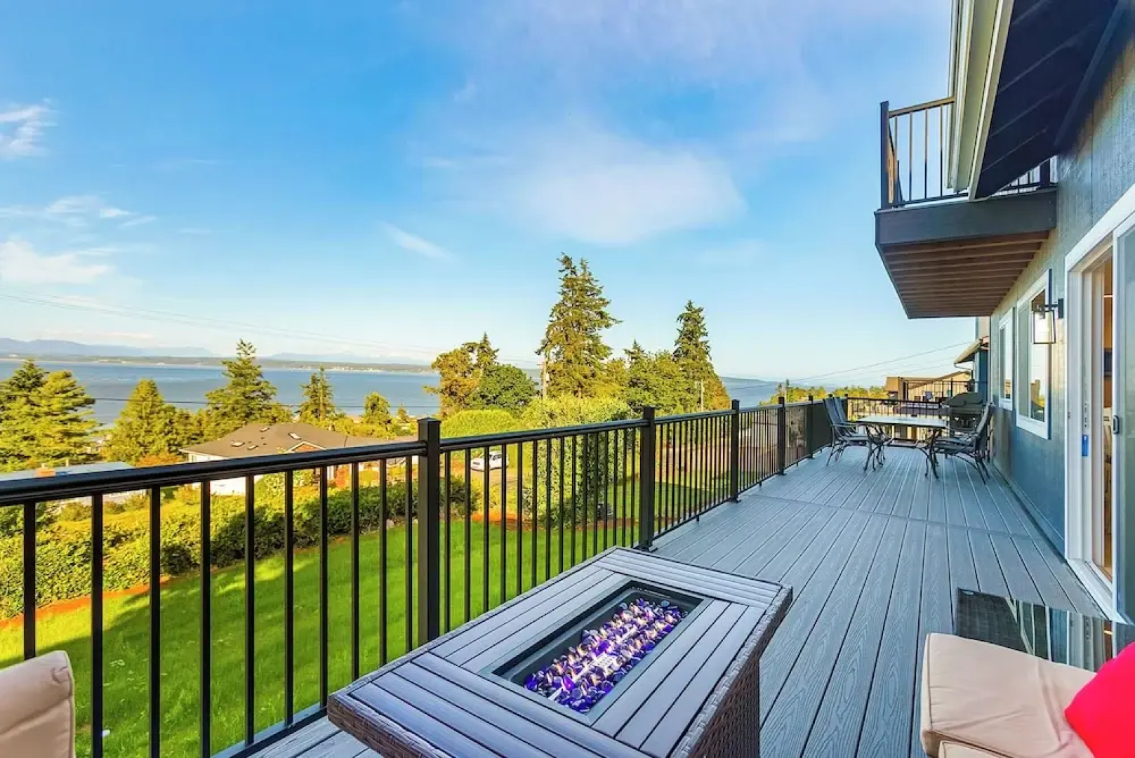 Peaceful Island Getaway Port Susan views