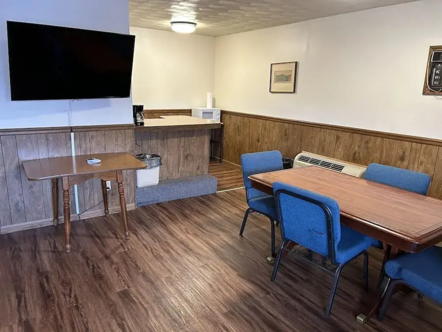 Valley Inn and Suites