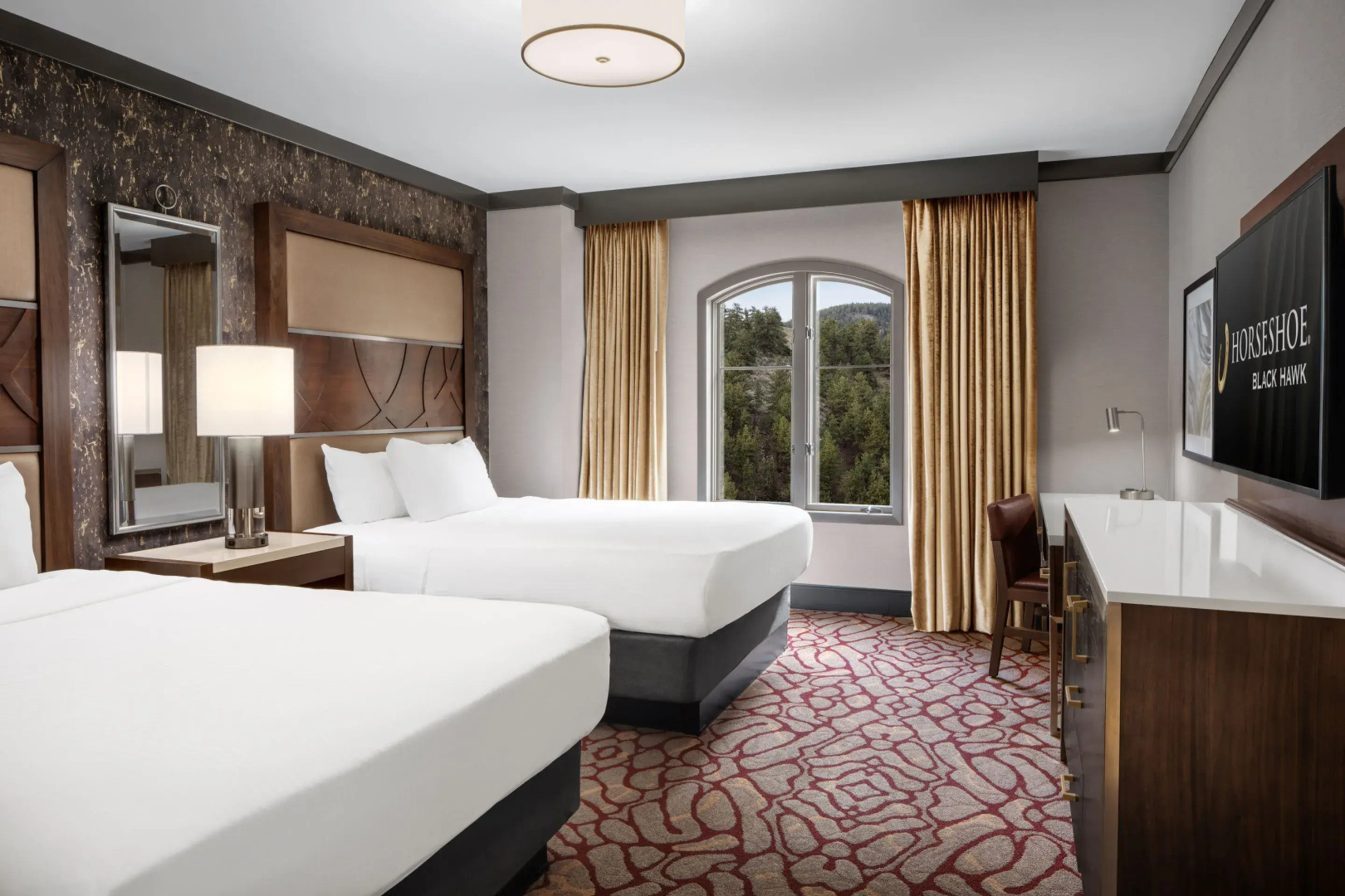 Horseshoe Black Hawk - A Caesars Rewards Destination