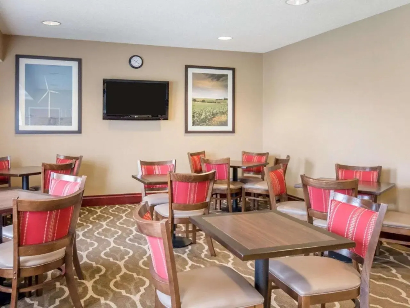 Comfort Inn Walcott near Davenport