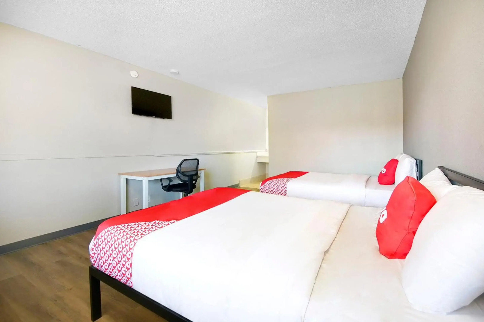 OYO Hotel Petersburg VA I-95 & E Washington St