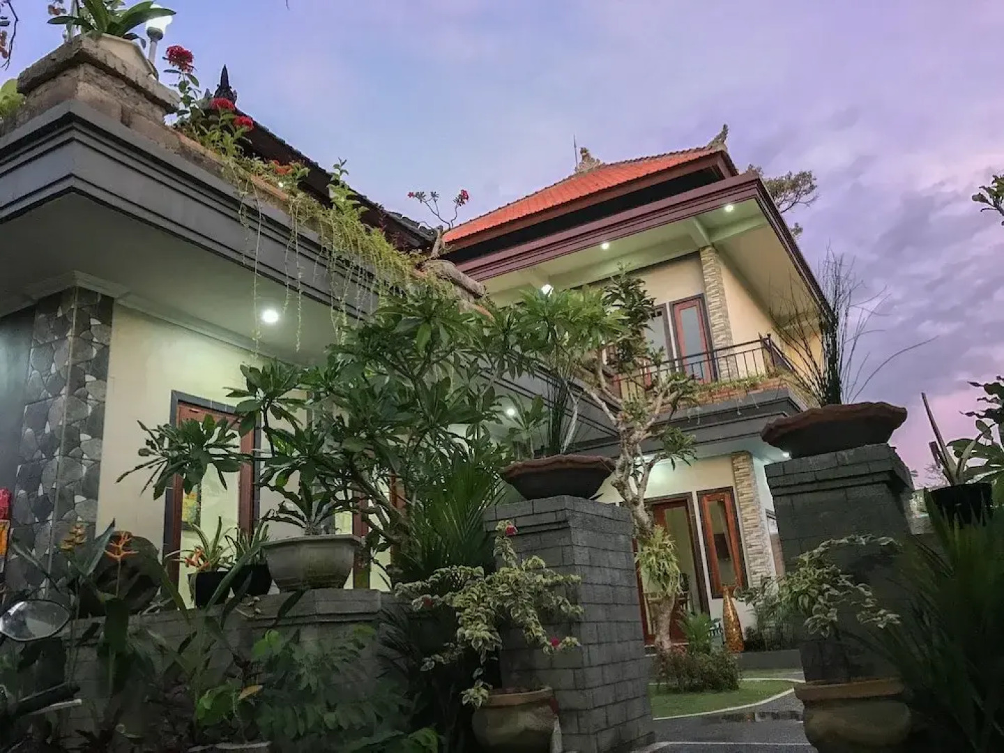 Dwaraloka House