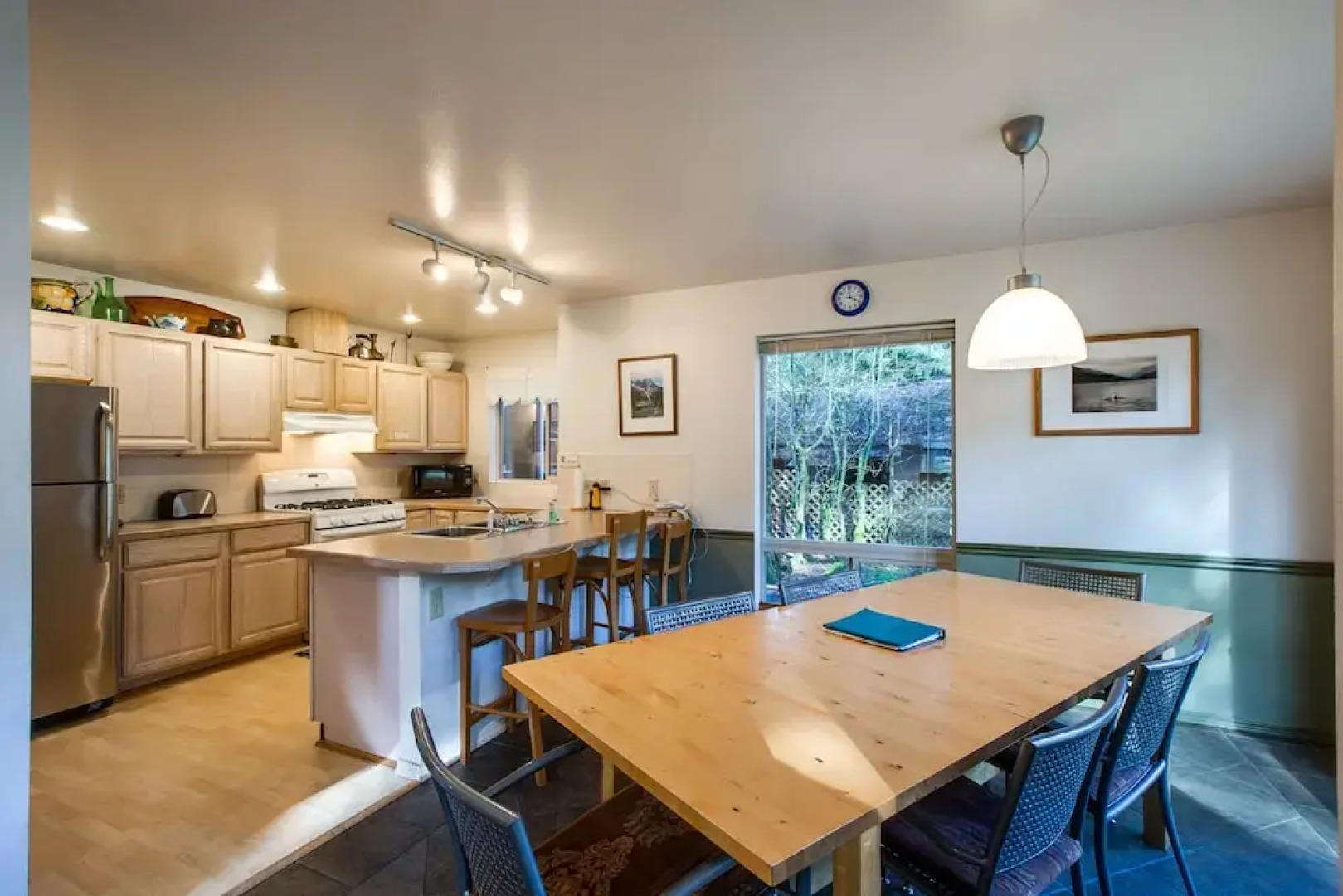 19MBR - Hot Tub - Sauna - BBQ - Pets Ok - WiFi - Sleeps 10