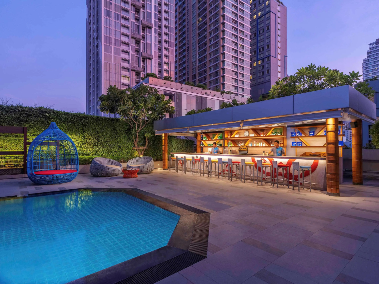 Отель Mercure Bangkok Sukhumvit 11