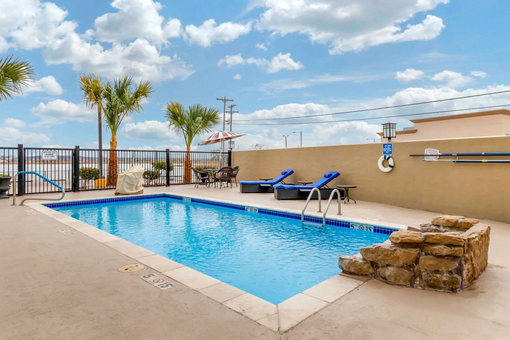 Comfort Inn & Suites Eagle Pass