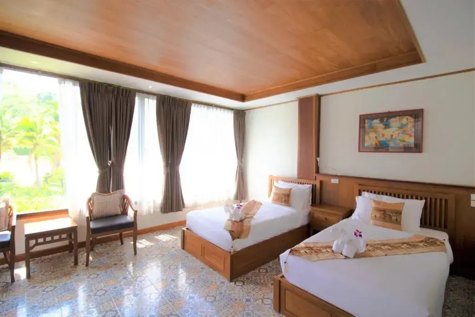 Royal Train Garden Resort By Zuzu