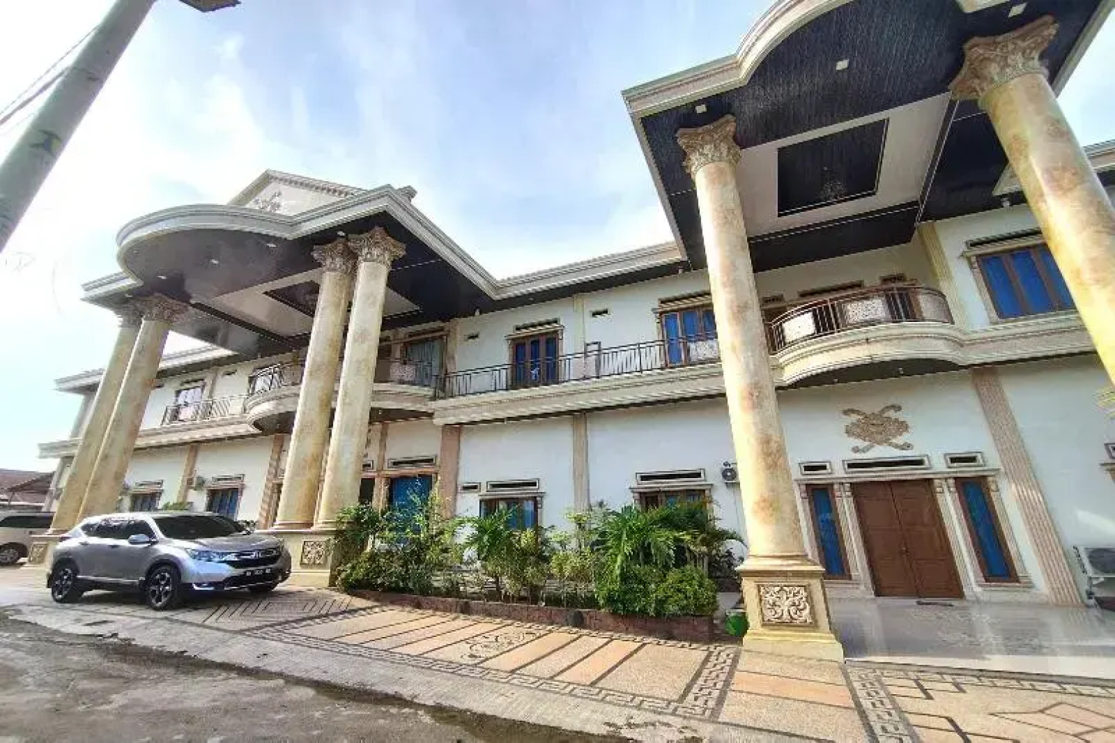 Zahira Guesthouse By Zuzu