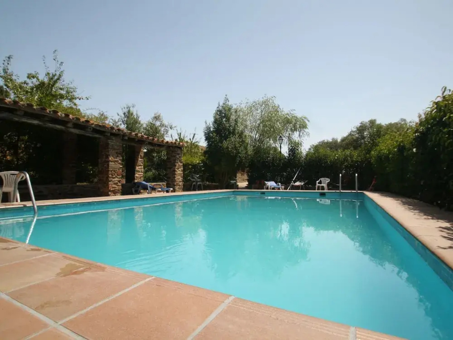 Rural Farmhouse in Valencia de Alcántara With Pool