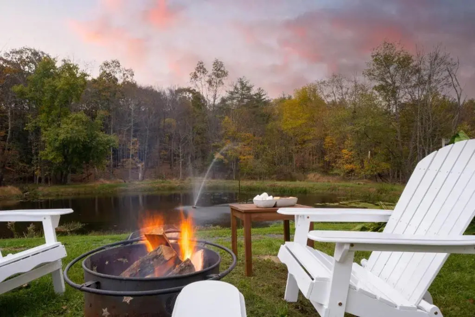 Cortland by Avantstay Charming Heritage Estate w/ Private Lake & Pool