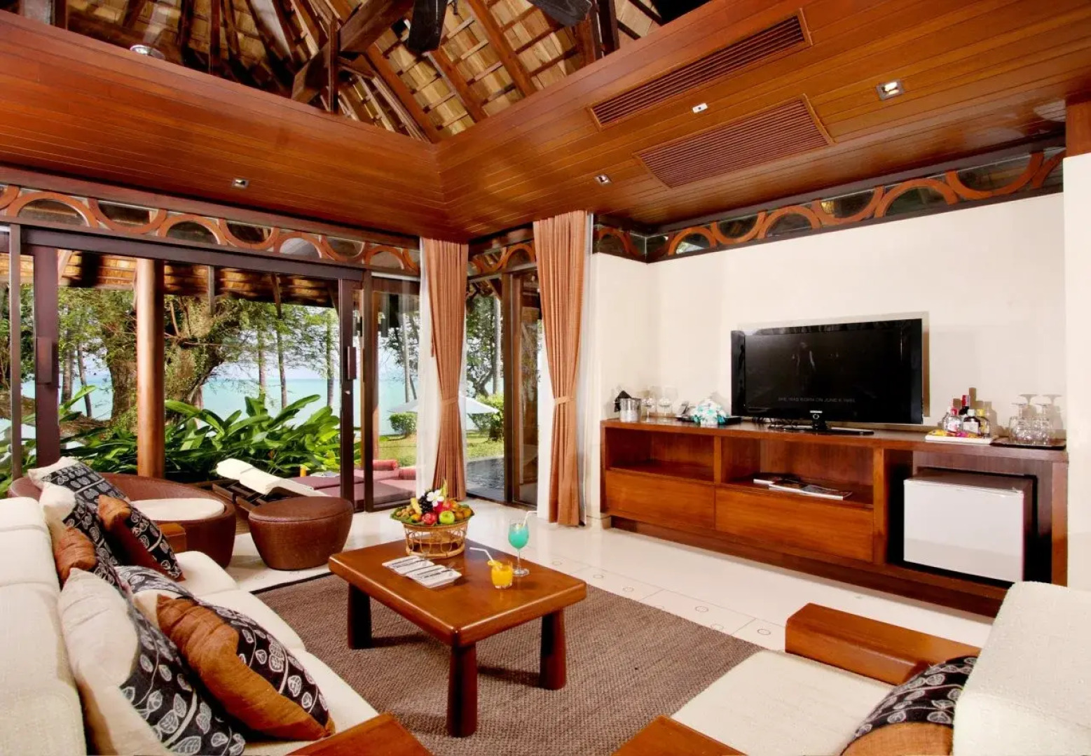 Курортный отель The Vijitt Resort Phuket