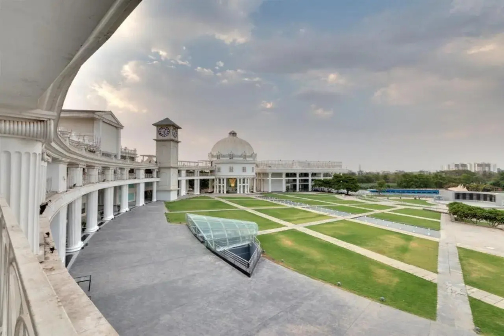 Amanora The Fern Pune, Series by Marriott