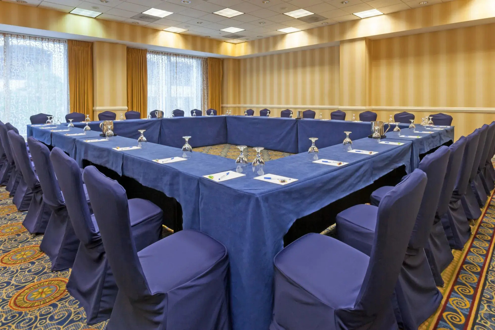 Crowne Plaza Cleveland at Playhouse Square by IHG