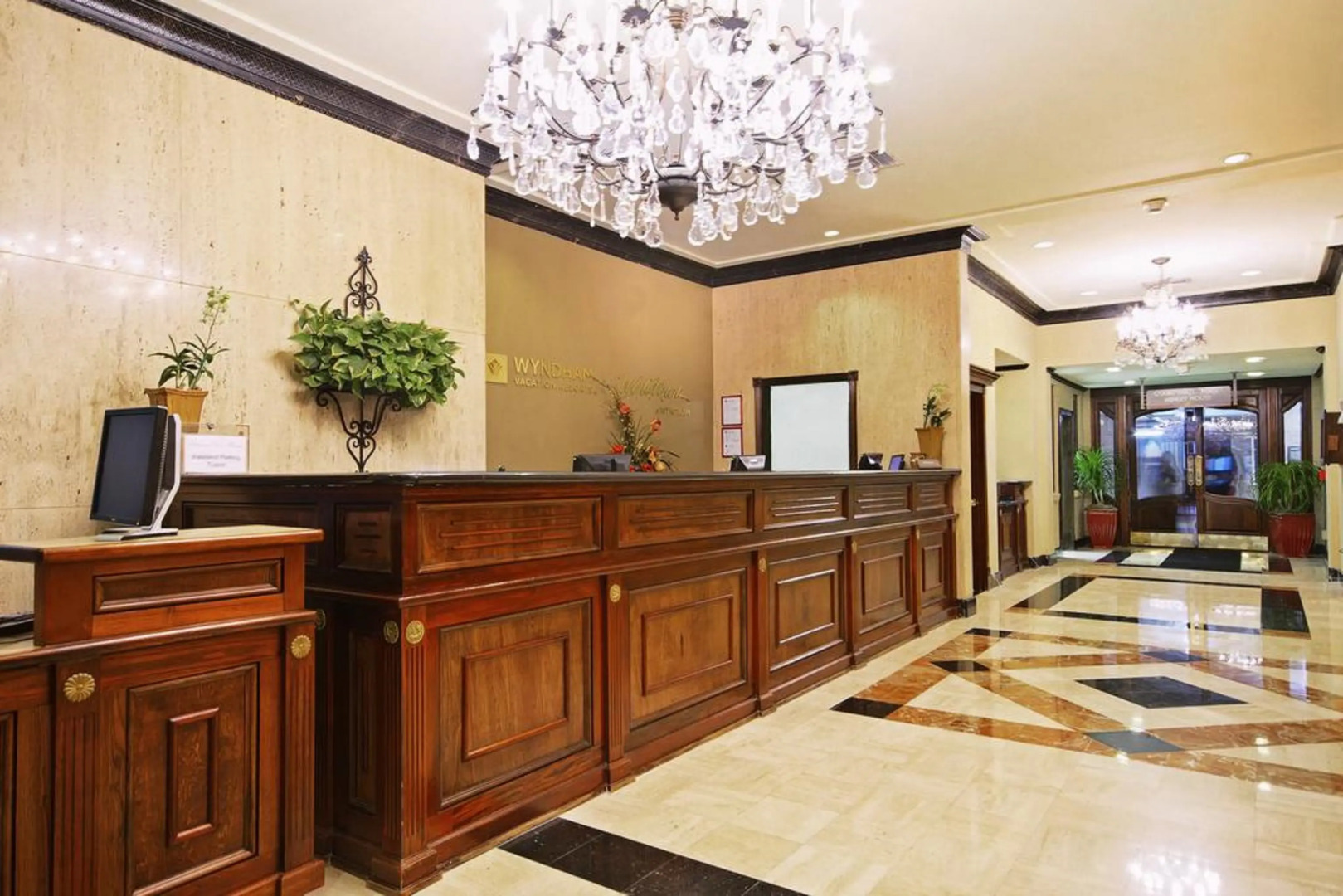 Club Wyndham Avenue Plaza