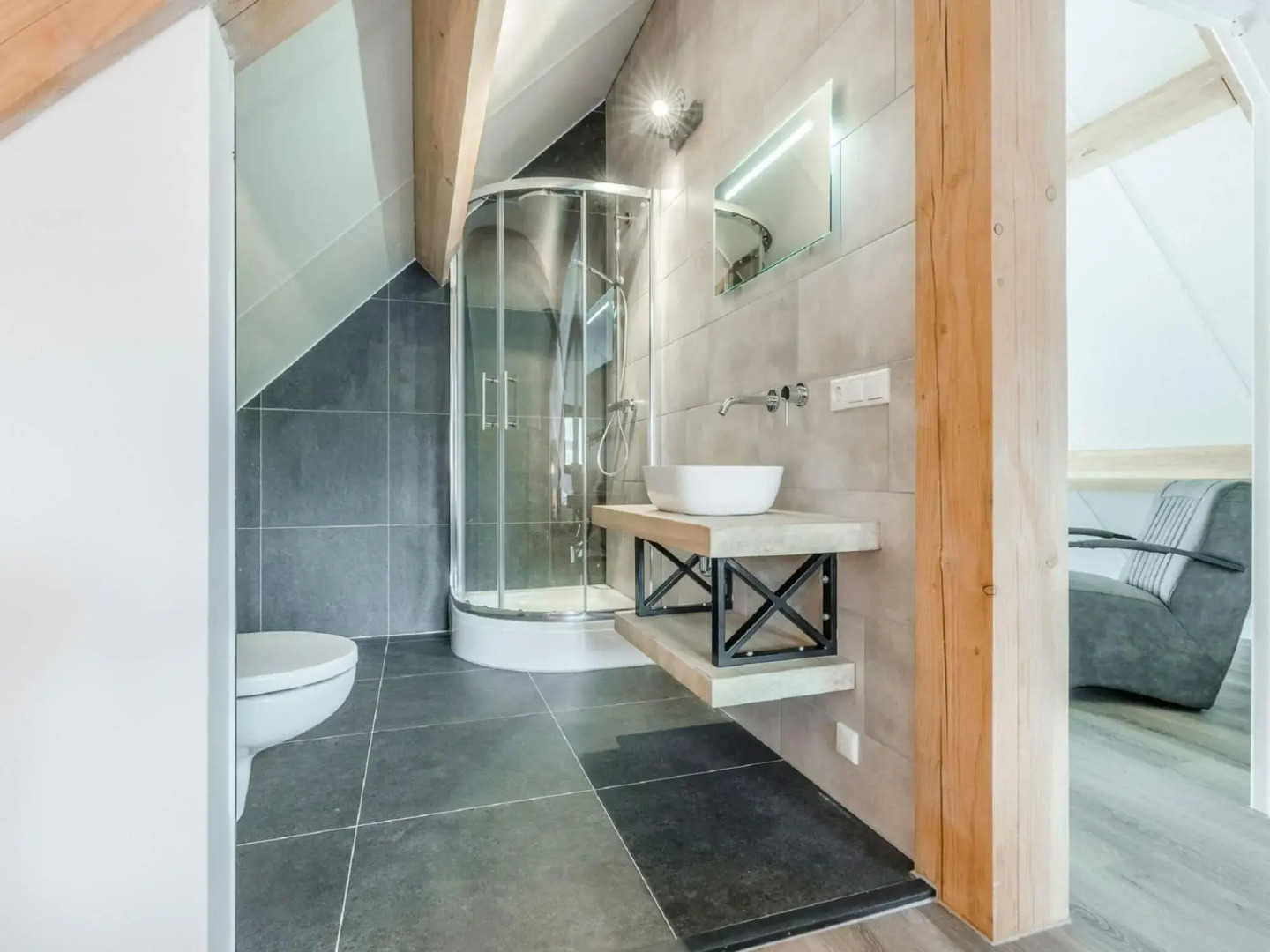 Beautiful house with two bathrooms, in a holiday park on the Belgian border