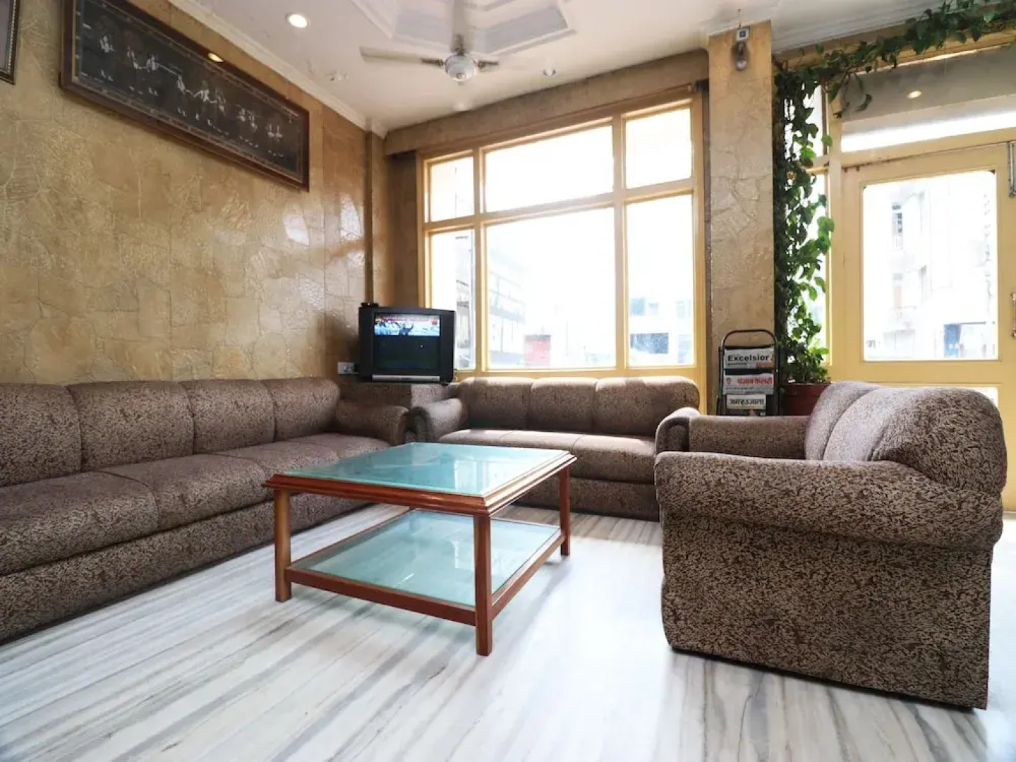 OYO 22075 Hotel Bali Palace