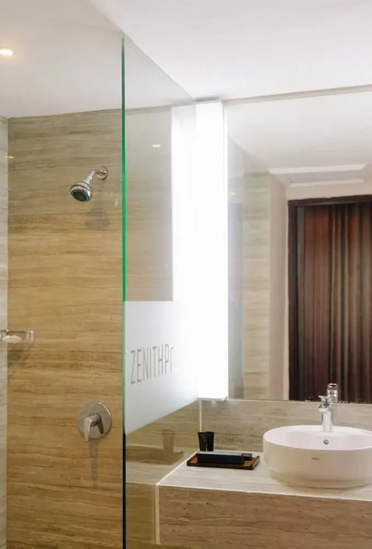 Zenith Premiere Hotel Baubau