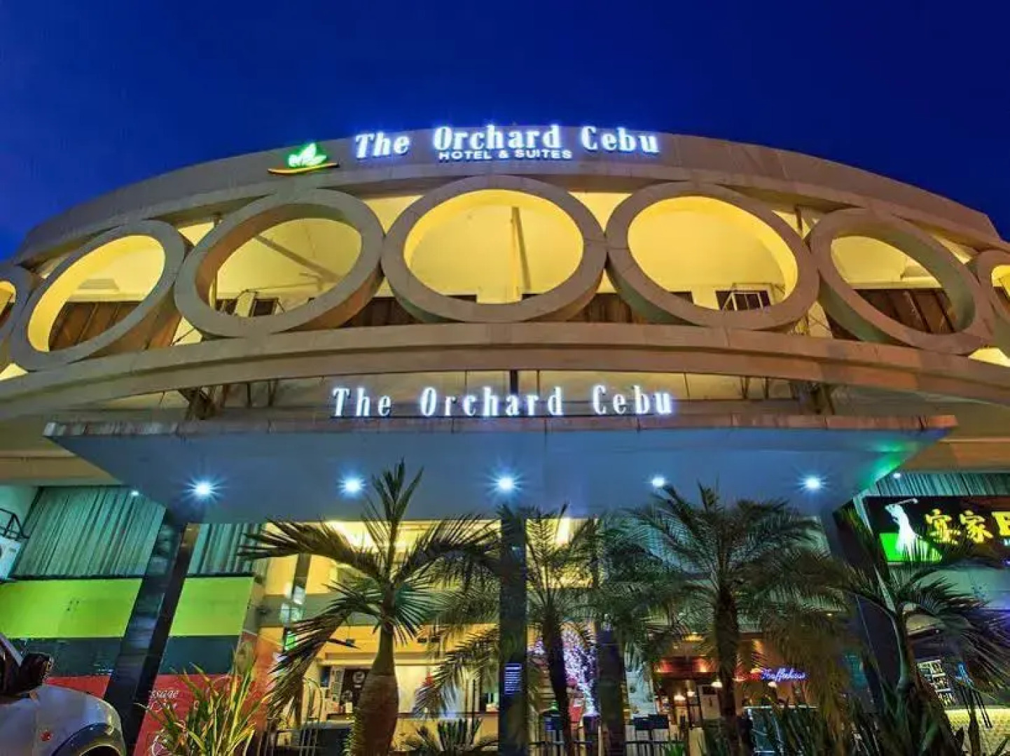 The Orchard Cebu Hotel & Suites