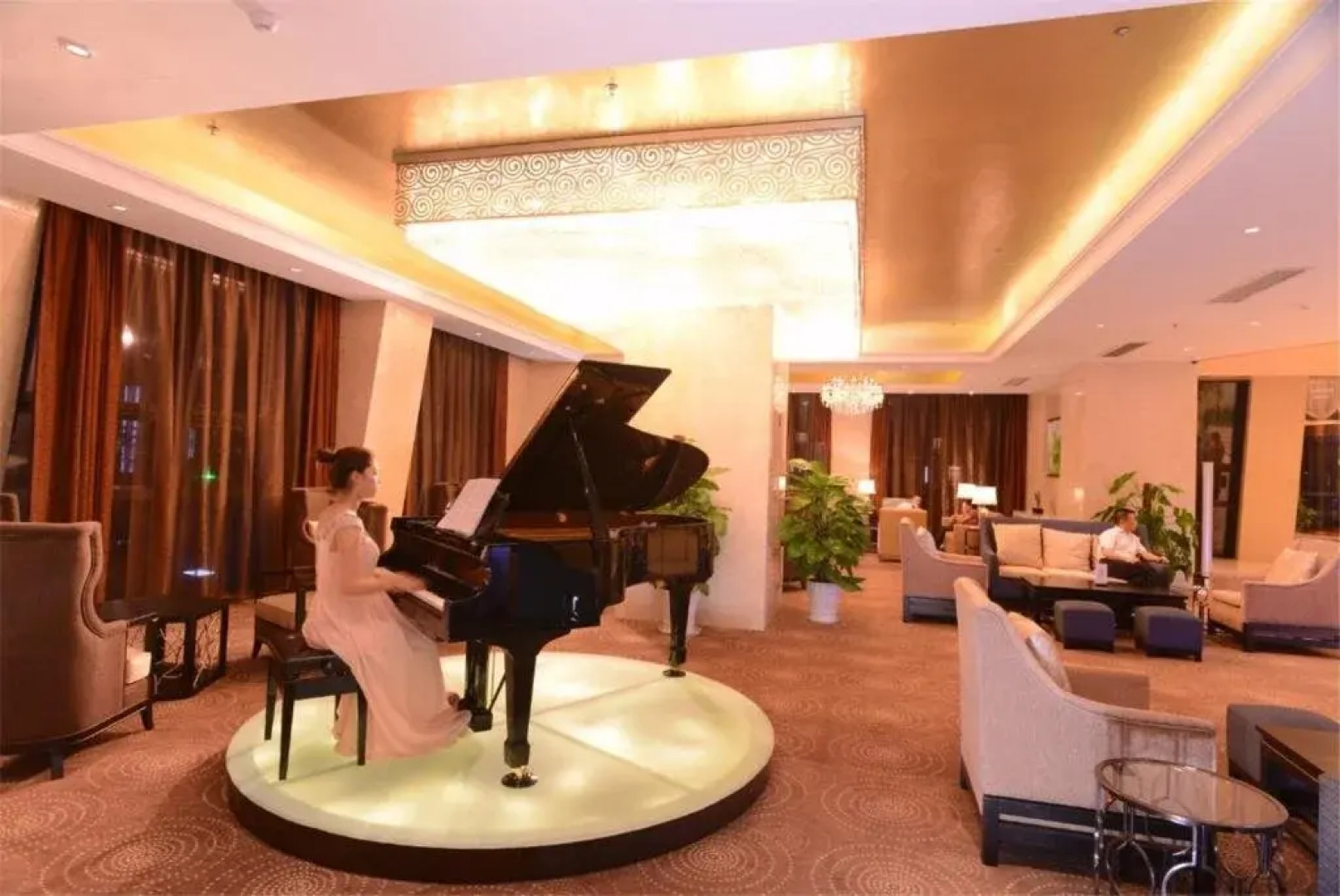 Star International Hotel