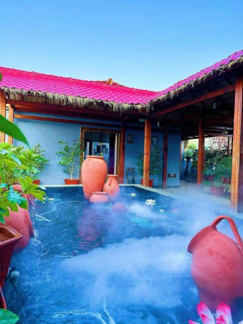 Huiqian Group Hotel (Shaotong Huandong)