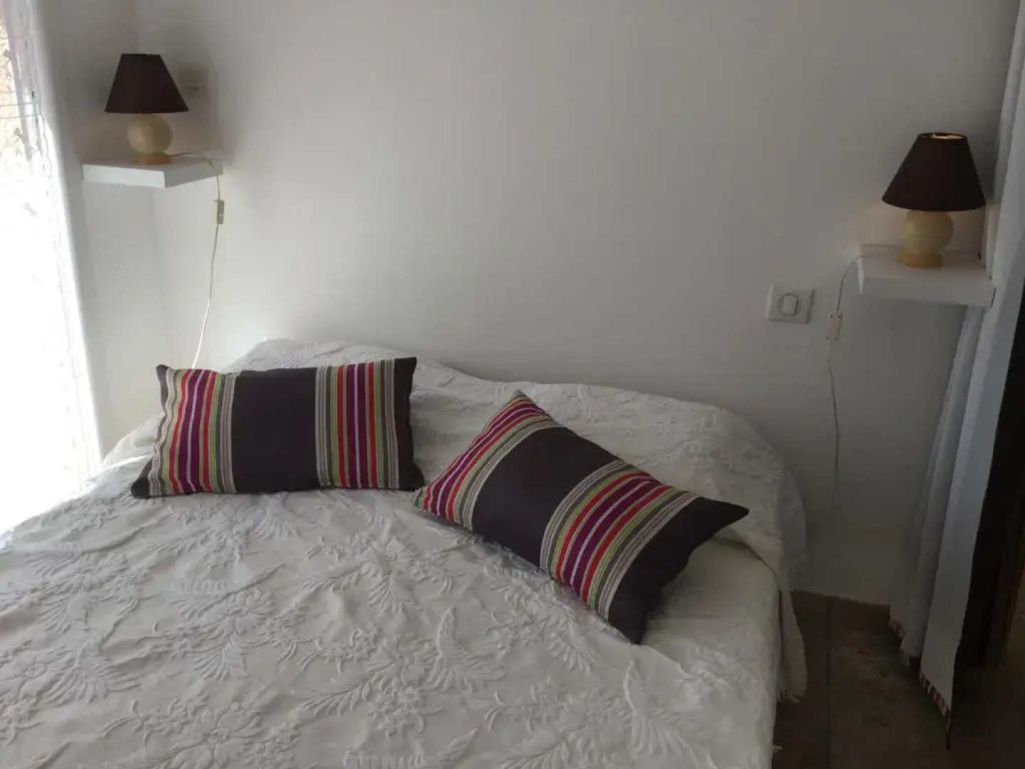 Joli Gîte avec Piscine Chauffée situé en campagne de Cavaillon, 4 personnes, LS2-292