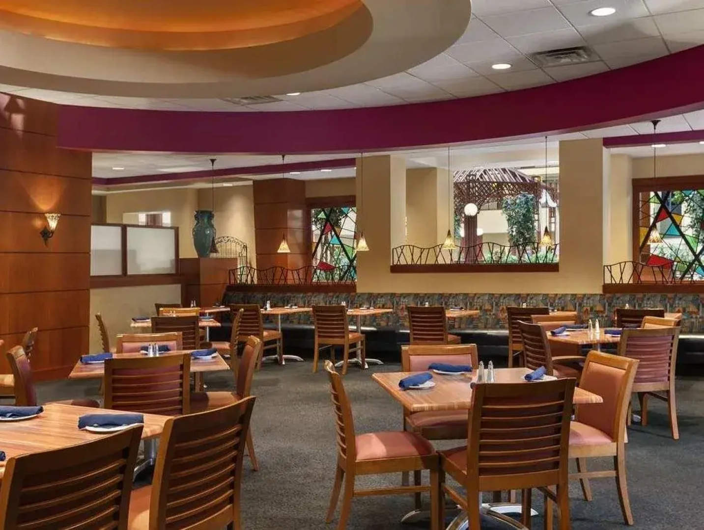 Embassy Suites by Hilton Cleveland Rockside